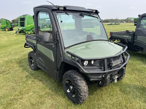 Image of John Deere XUV 835M equipment image 1