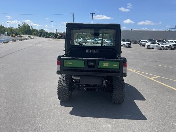 Image of John Deere XUV 835M equipment image 4