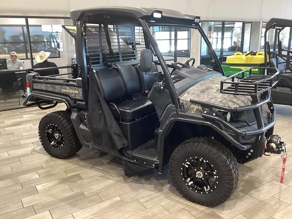 Image of John Deere XUV 835M equipment image 4