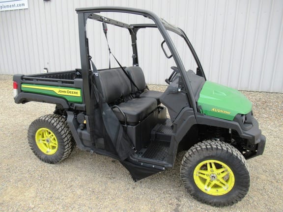 Main image John Deere XUV 835M