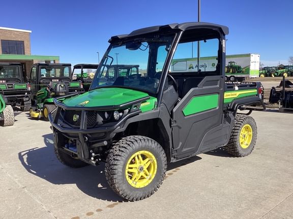 Main image John Deere XUV 835M