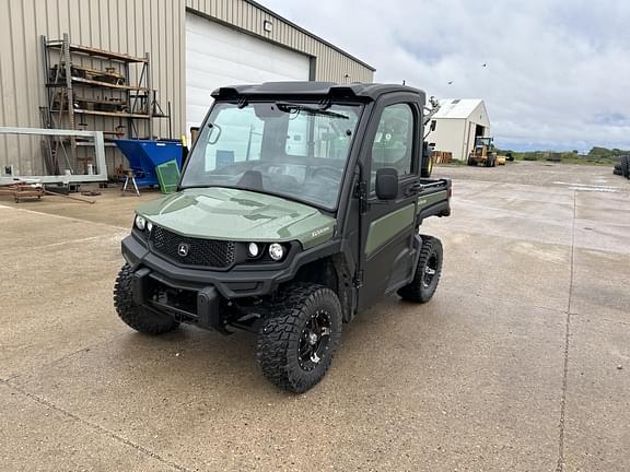 Image of John Deere XUV 835M Primary image