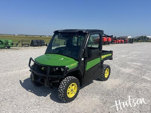 Image of John Deere XUV 835M equipment image 2