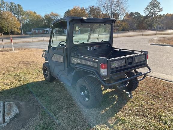 Image of John Deere XUV 835M equipment image 3