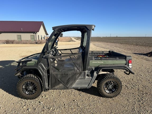 Main image John Deere XUV 835M