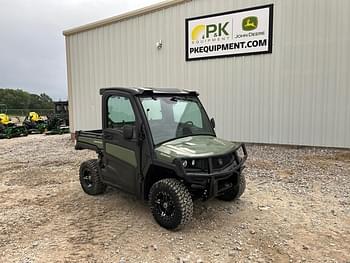 2023 John Deere XUV 835M Equipment Image0