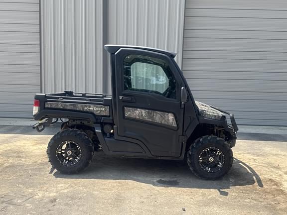 Image of John Deere XUV 835M equipment image 1