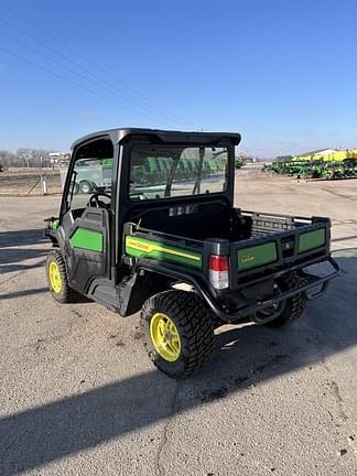 Image of John Deere XUV 835M equipment image 3