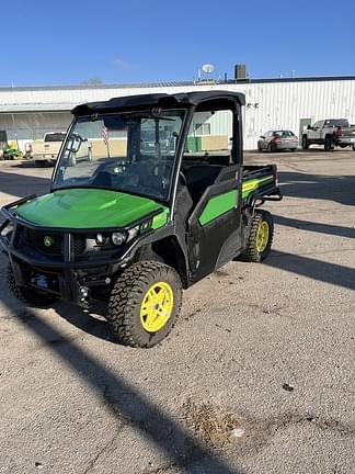 Image of John Deere XUV 835M Primary image