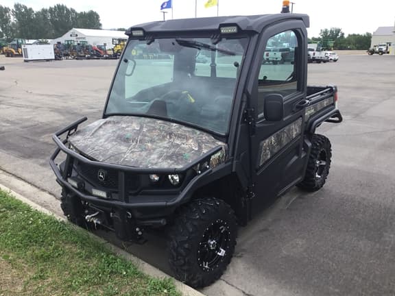 Image of John Deere XUV 835M equipment image 1