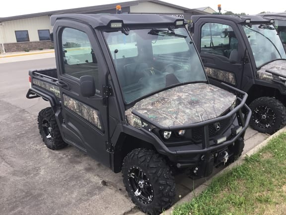 2023 John Deere XUV 835M Equipment Image0