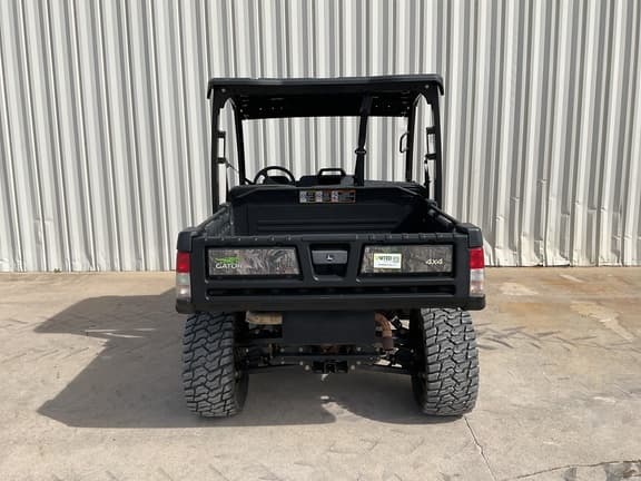 Image of John Deere XUV 835M equipment image 4