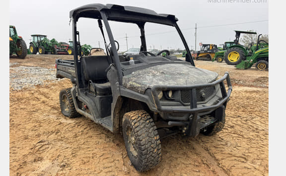 Image of John Deere XUV 835M equipment image 2