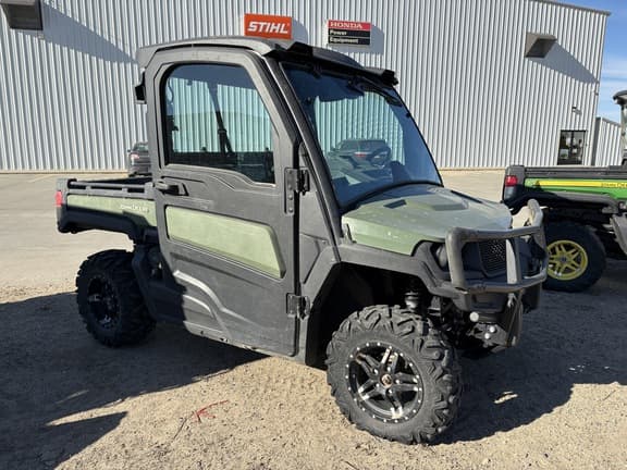 Image of John Deere XUV 835M equipment image 4