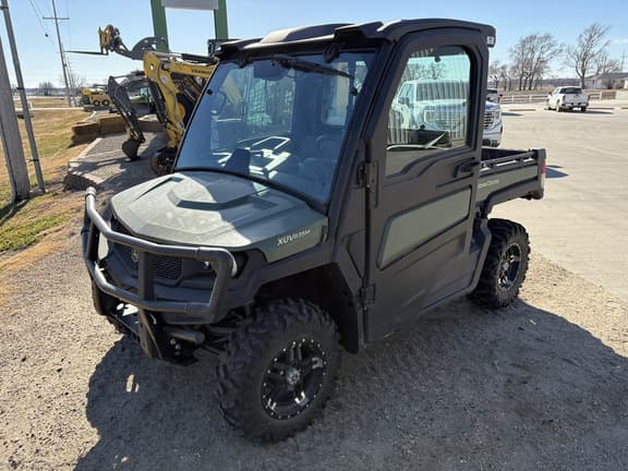 Image of John Deere XUV 835M equipment image 1