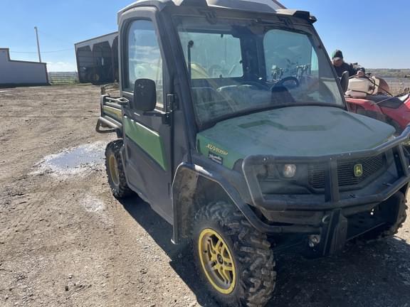Image of John Deere XUV 835M equipment image 1