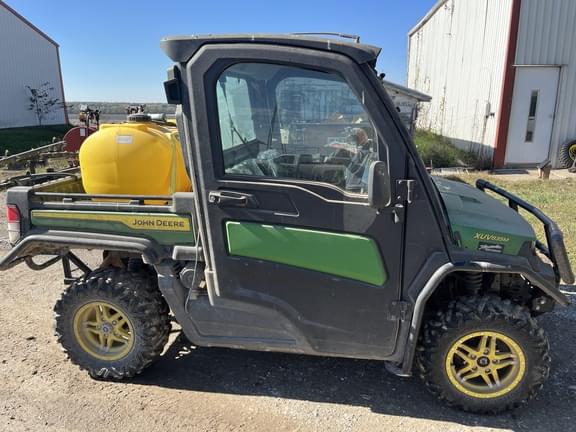 Image of John Deere XUV 835M equipment image 2