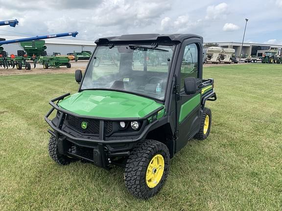 Image of John Deere XUV 835M equipment image 1