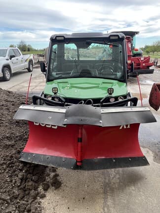 Image of John Deere XUV 835M equipment image 2