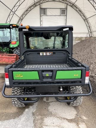 Image of John Deere XUV 835M equipment image 3