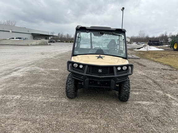 Image of John Deere XUV 835M equipment image 2