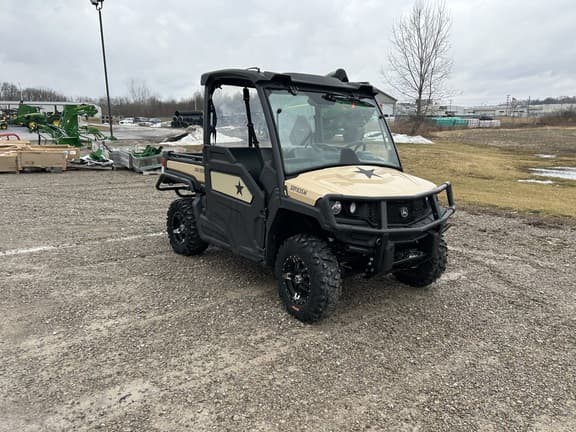 Image of John Deere XUV 835M equipment image 3