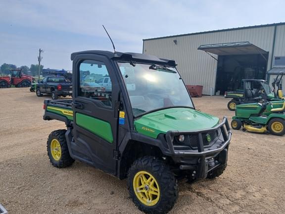 Image of John Deere XUV 835M equipment image 2