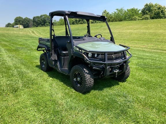 2023 John Deere XUV 835M Equipment Image0