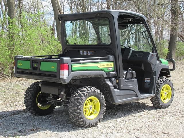 Image of John Deere XUV 835M equipment image 3