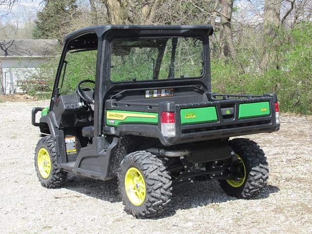Image of John Deere XUV 835M equipment image 2