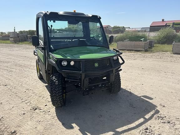 Image of John Deere XUV 835M equipment image 1