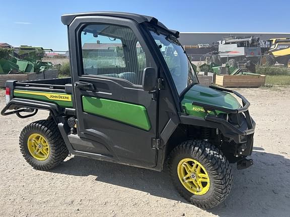 Image of John Deere XUV 835M equipment image 2