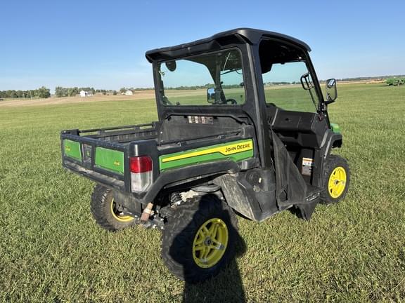 Image of John Deere XUV 835M equipment image 1