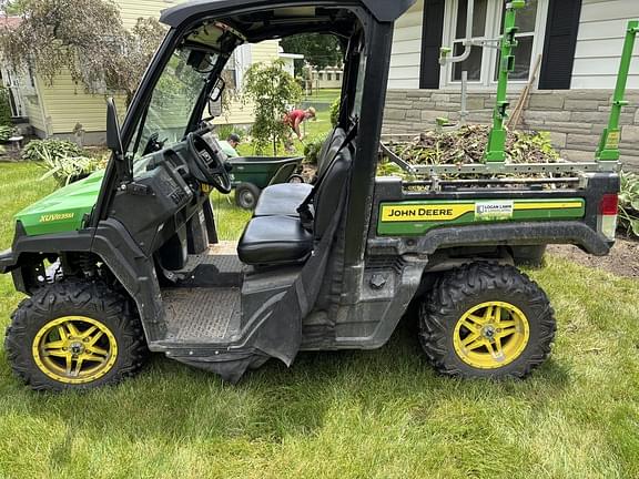 Image of John Deere XUV 835M equipment image 2