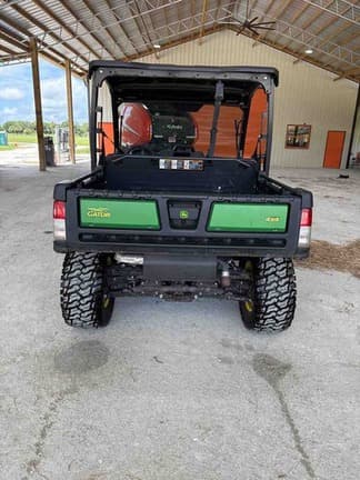 Image of John Deere XUV 835M equipment image 4