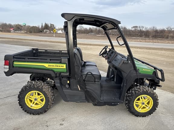 Image of John Deere XUV 835M equipment image 3