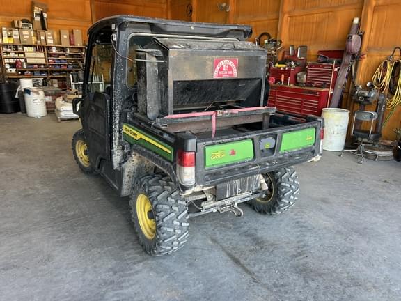 Image of John Deere XUV 835M equipment image 4