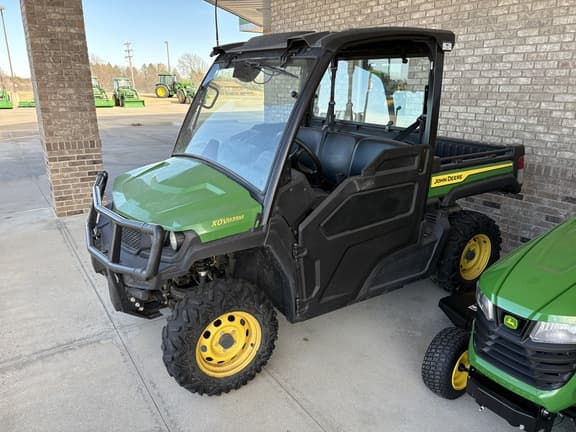 Image of John Deere XUV 835M equipment image 1