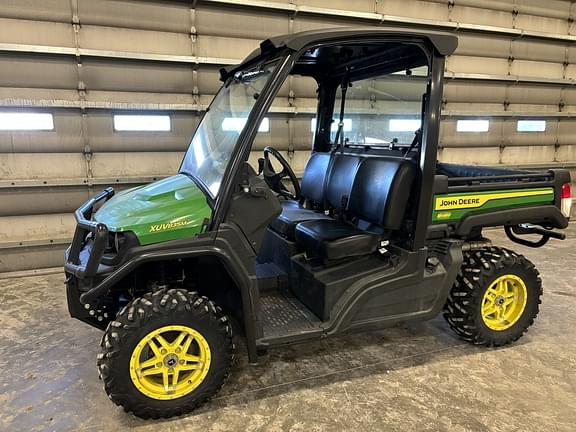 Image of John Deere XUV 835M Primary image