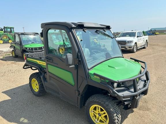Image of John Deere XUV 835M equipment image 4