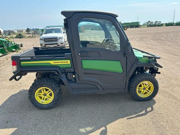Image of John Deere XUV 835M equipment image 1