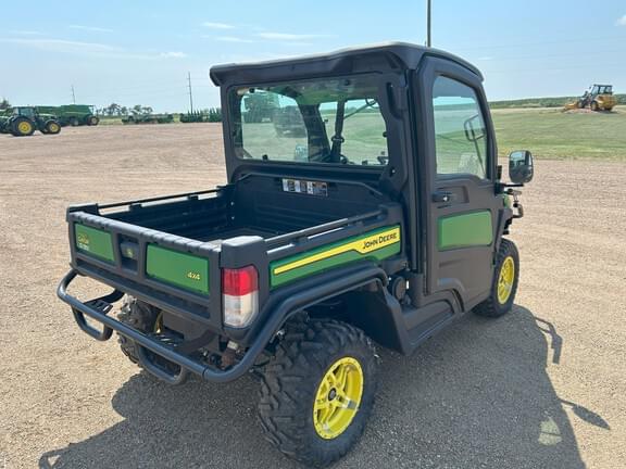Image of John Deere XUV 835M equipment image 2