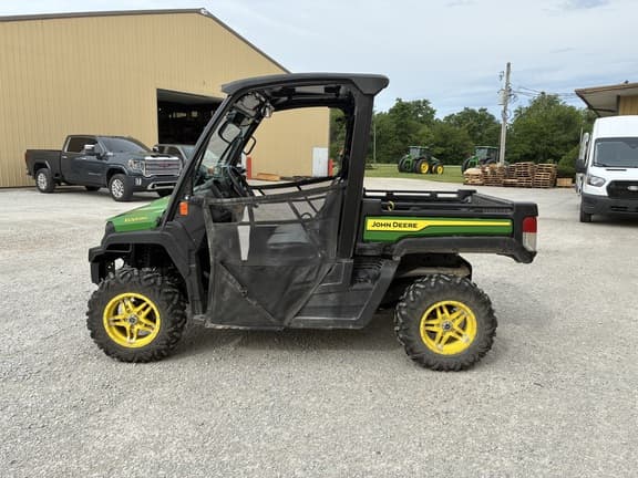 Image of John Deere XUV 835M equipment image 3