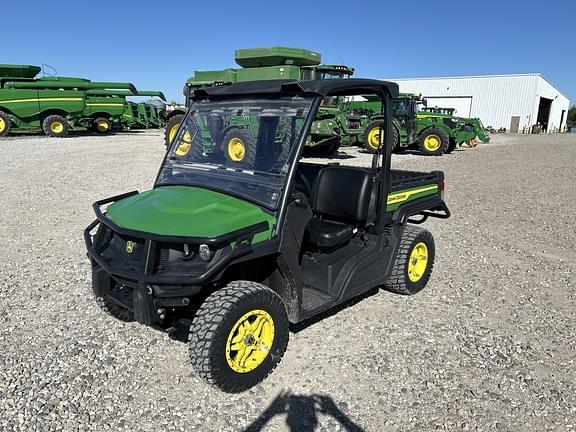 Image of John Deere XUV 835M Primary image