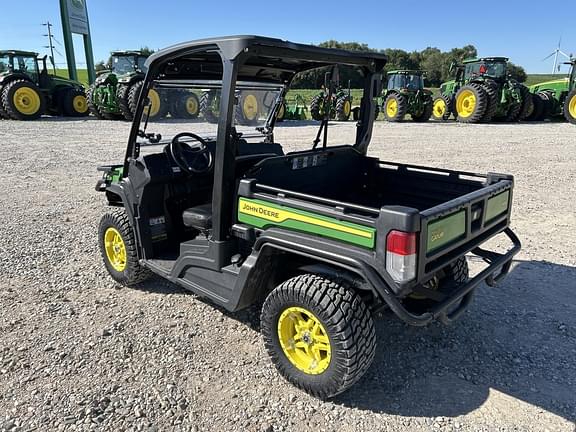 Image of John Deere XUV 835M equipment image 2