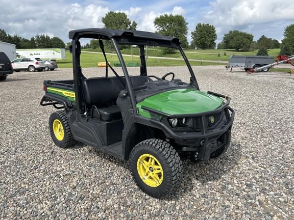 Image of John Deere XUV 835M equipment image 2