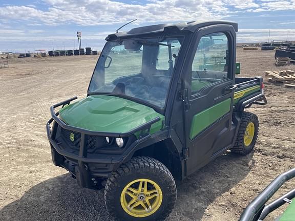 Image of John Deere XUV 835M equipment image 1