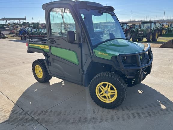 Image of John Deere XUV 835M equipment image 1