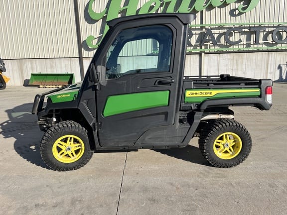 2023 John Deere XUV 835M Equipment Image0