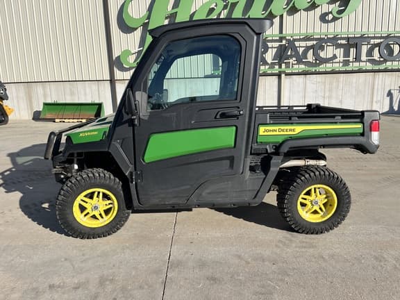 Image of John Deere XUV 835M Primary image
